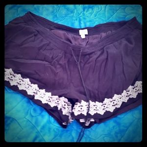 AGlow XL Maternity Shorts